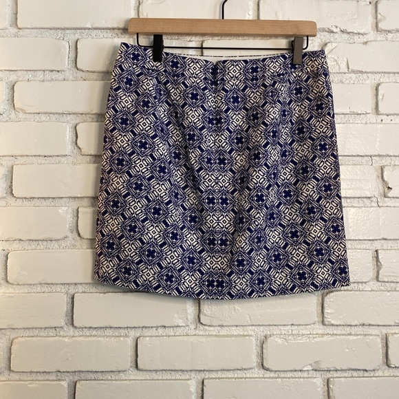 J, Crew navy blue and white design on skirt womens - Picture 5 of 5